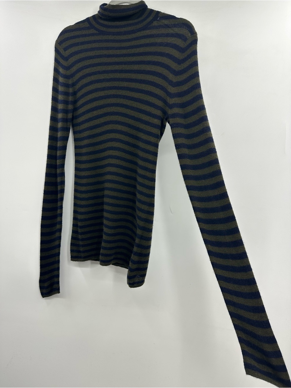 Vince Cashmere Striped Turtleneck Sweater - Picture 4 of 11